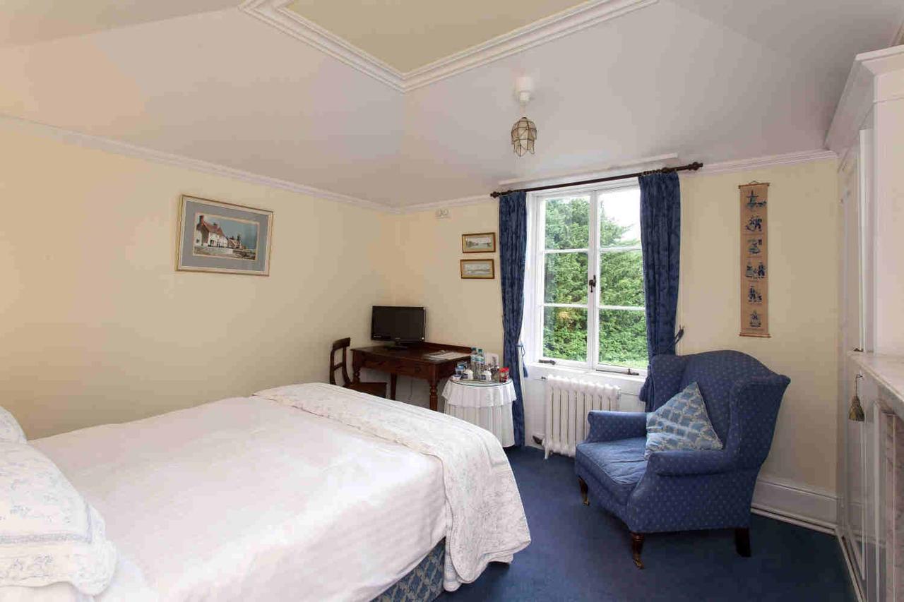 Hollybank House Bed and Breakfast Emsworth Eksteriør billede